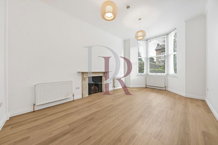 2 Bedroom Flat To Rent In Eaton Rise, Ealing, W5