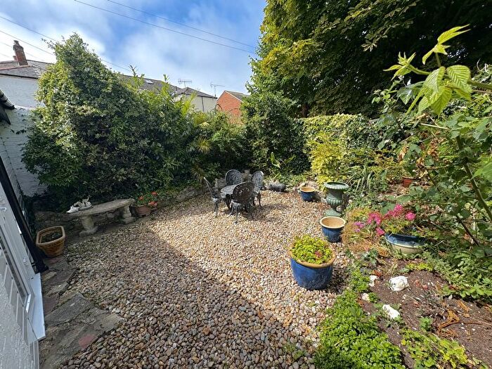 4 Bedroom Cottage For Sale In Orchardleigh Road, Shanklin, PO37