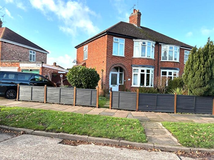 3 Bedroom Semi Detached House For Sale In St. Annes Drive, Leicester, LE2