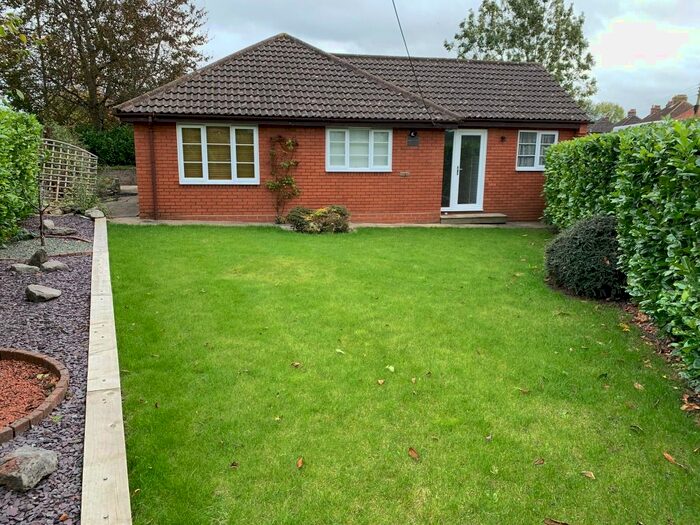 2 Bedroom Bungalow To Rent In Pound Road, Bursledon, Winchester SO31