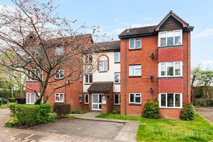 1 Bedroom Apartment To Rent In Sterling Gardens, New Cross, London, SE14