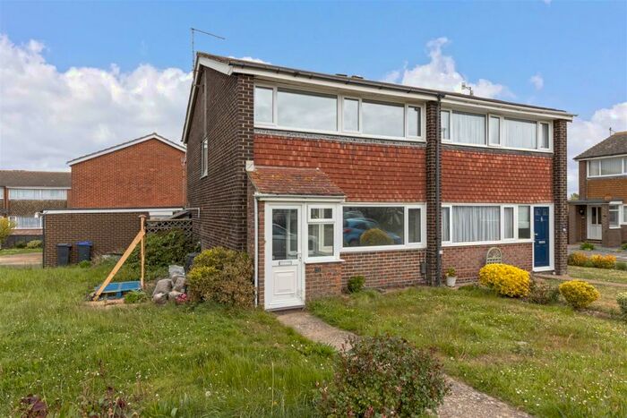 3 Bedroom House To Rent In Brook Way, Lancing, BN15