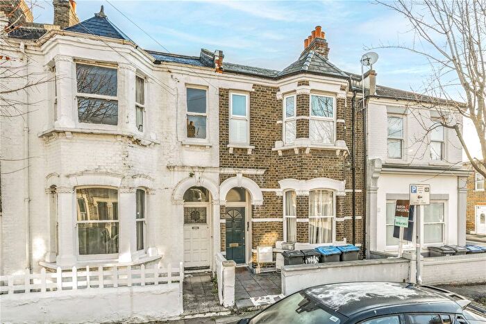 2 Bedroom Flat To Rent In College Road, London, NW10