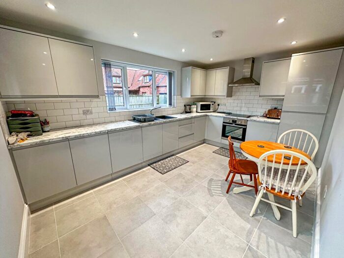 3 Bedroom Detached Bungalow To Rent In Wragby Road East, North Greetwell, Lincoln, LN2