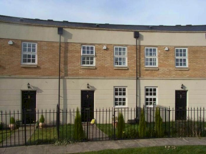 3 Bedroom Town House To Rent In Phoenix Boulevard, Leeman Road, York, YO26