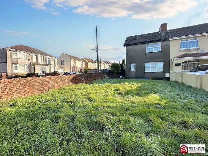 3 Bedroom Semi-Detached House For Sale In Empire Avenue, Cwmgwrach, Neath, Neath Port Talbot., SA11