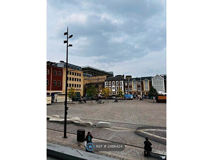 2 Bedroom Flat To Rent In Market Square, Northampton, NN1