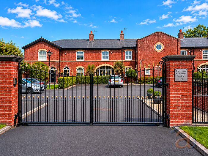 3 Bedroom Town House For Sale In Kingswood Park, Birkdale, Southport, PR8