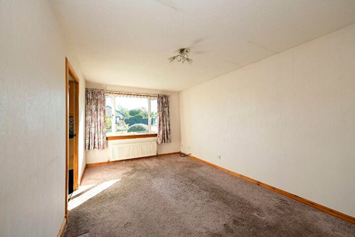 2 Bedroom Detached Bungalow For Sale In Bevan Place, KY11