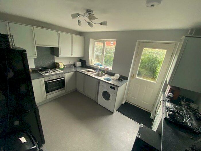 2 Bedroom House Of Multiple Occupation To Rent In Goods Yard Close, Loughborough, LE11