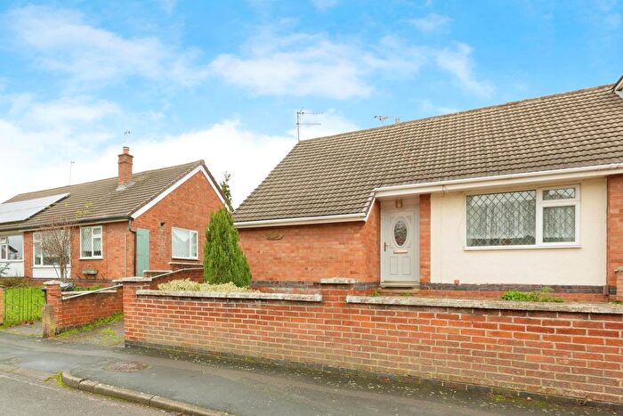 2 Bedroom Bungalow For Sale In Dovedale Road, Leicester, Leicestershire, LE4
