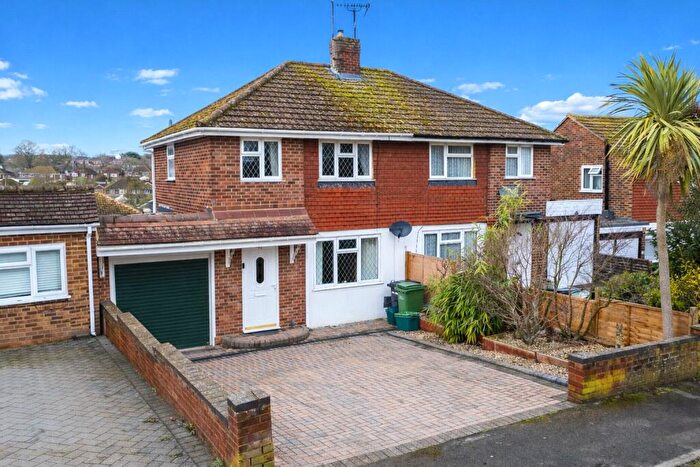 2 Bedroom Semi Detached House For Sale In Dell Road, Tilehurst, Reading, Berkshire, RG31