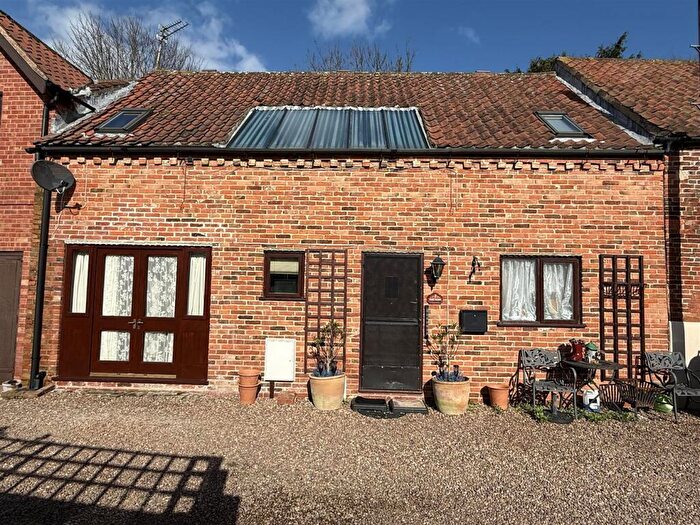 2 Bedroom Barn Conversion For Sale In Main Street, Fiskerton, Southwell, NG25