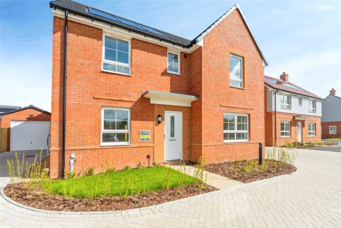 4 Bedroom Detached House For Sale In Dahlia Grove, North Bersted, Bognor Regis, West Sussex, PO21
