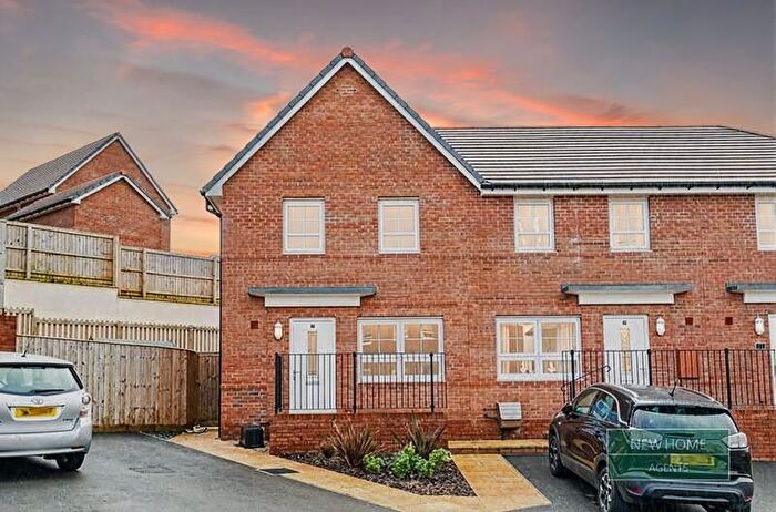 3 Bedroom End Of Terrace House For Sale In Hollyberry Road, Paignton, Torbay, TQ4