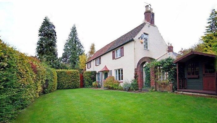 3 Bedroom Cottage To Rent In Balcarras Road, Charlton Kings, GL53