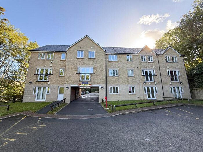 2 Bedroom Apartment For Sale In Edward Street, Stocksbridge, S36