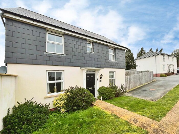 3 Bedroom End Of Terrace House For Sale In Green Meadow Close, Carkeel, Saltash, PL12