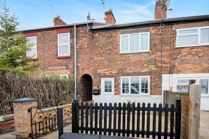 2 Bedroom Terraced House To Rent In Queen Street, Retford, DN22