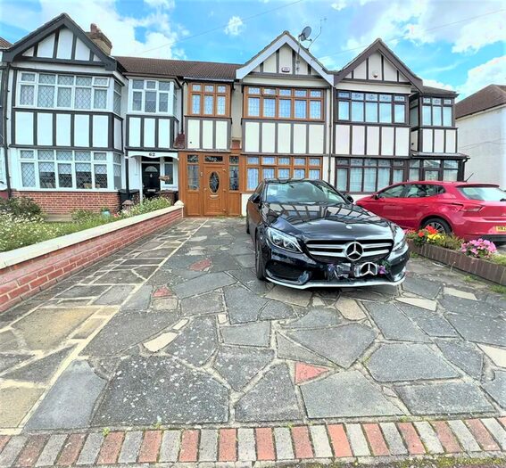 3 Bedroom Terraced House To Rent In Grosvenor Road, Dagenham, RM8