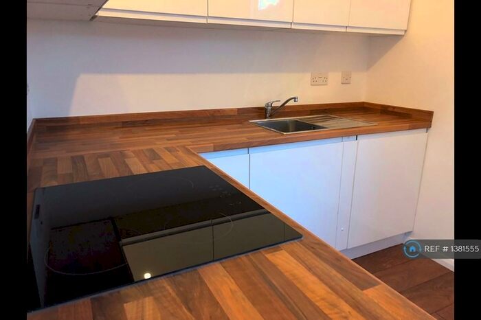 1 Bedroom Flat To Rent In Southend-On-Sea, Southend-On-Sea, SS1