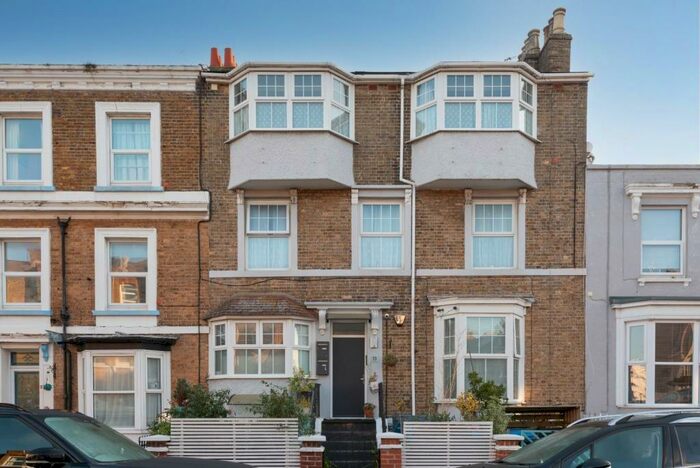 2 Bedroom Flat To Rent In Sweyn Road, Margate, CT9