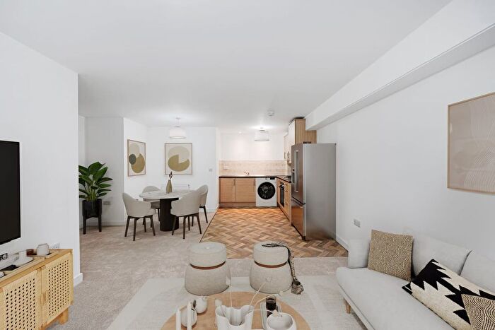 2 Bedroom Flat For Sale In Clifton Square, Burnley, BB12