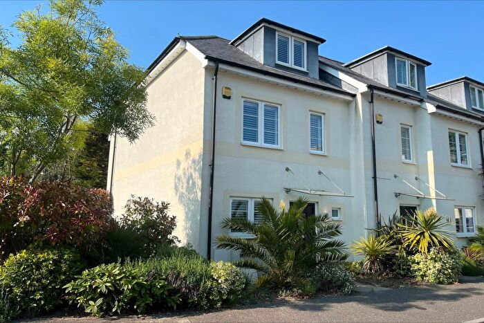 3 Bedroom End Of Terrace House To Rent In Poole, BH15