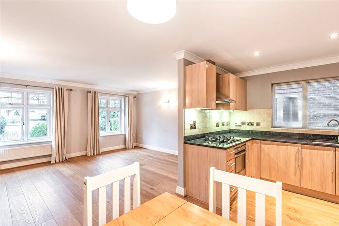 2 Bedroom Flat To Rent In Banbury Road, Oxford, Oxfordshire, OX2