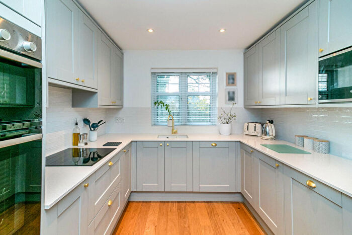 4 Bedroom Detached House To Rent In Highcroft Lane, Waterlooville, Hampshire, PO8