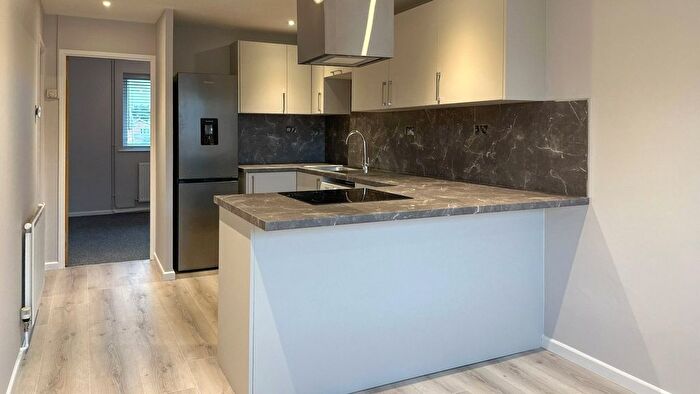 1 Bedroom Flat To Rent In Marston Road, Thame, Oxfordshire, OX9