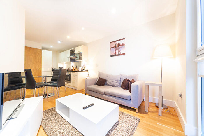 1 Bedroom Apartment To Rent In Cobalt Point, Millharbour, London, E14