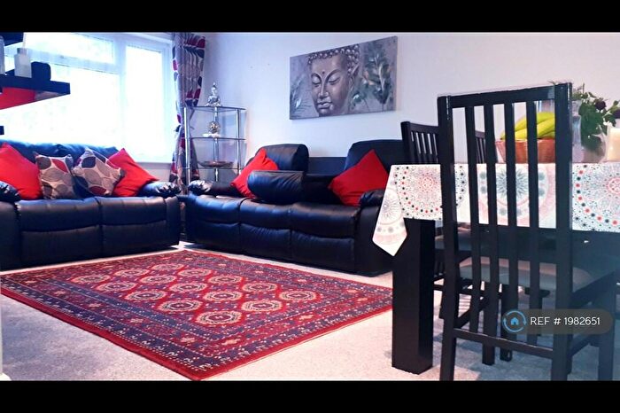 2 Bedroom Maisonette To Rent In Mossdown Close, Belvedere, DA17