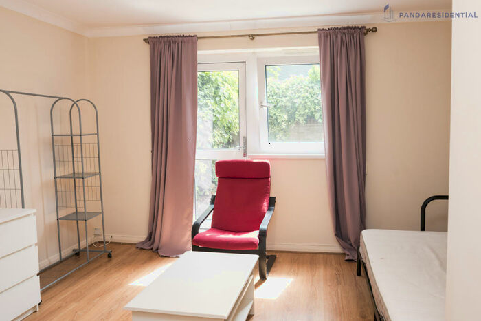 4 Bedroom Flat To Rent In Stockbeck, Euston, London, NW1