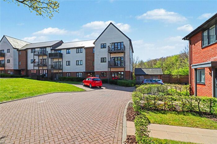 2 Bedroom Apartment For Sale In Long Lane, Handcross, RH17