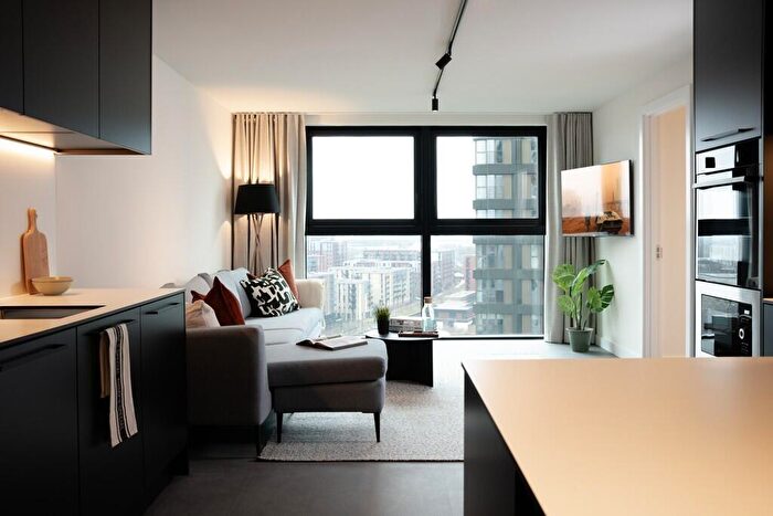 3 Bedroom Apartment To Rent In Union West Tower, Water Street, Manchester, Greater Manchester, M3