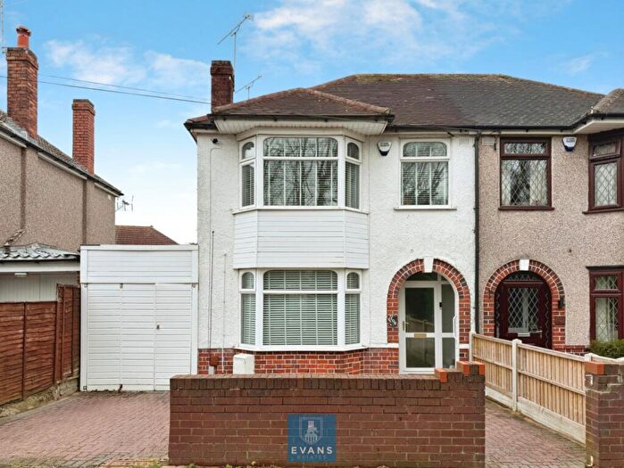 3 Bedroom Semi Detached House For Sale In Duncroft Avenue, Coventry, CV6