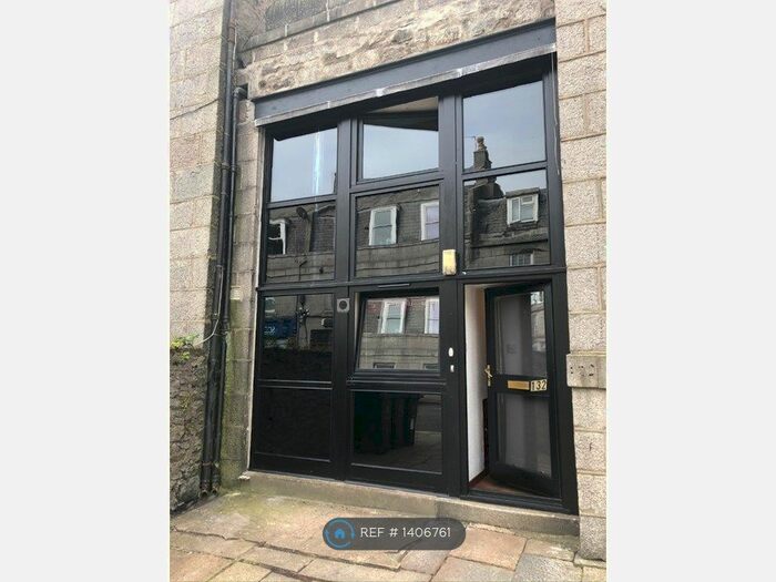 2 Bedroom Flat To Rent In Crown Street, Aberdeen, AB11