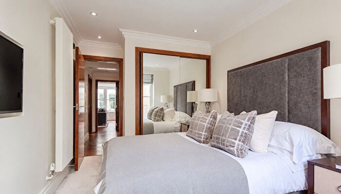 2 Bedroom Flat To Rent In Garden House, London, W2
