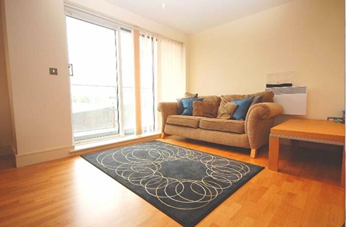 1 Bedroom Flat To Rent In Long Lane, London, SE1