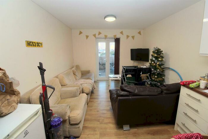 7 Bedroom House To Rent In Monthermer Road, Cathays, Cardiff, CF24