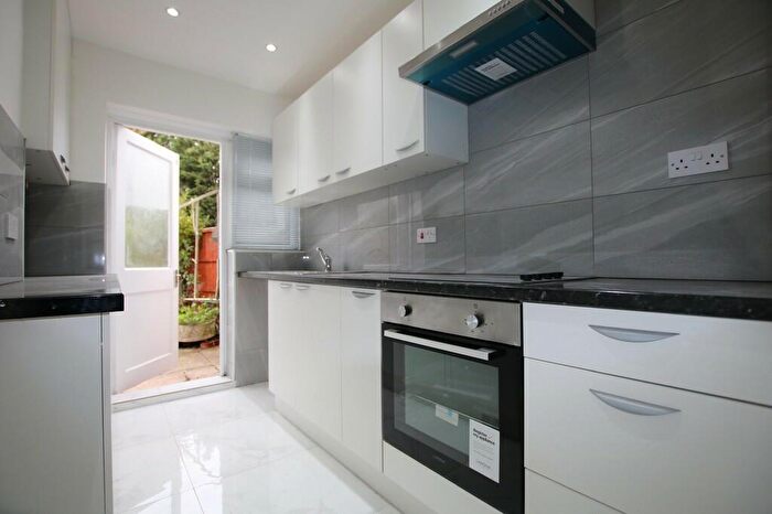 4 Bedroom Terraced House To Rent In Coles Green Road, London, NW2