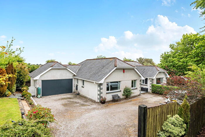 4 Bedroom Detached Bungalow For Sale In Fore Street, Pensilva, Liskeard, PL14