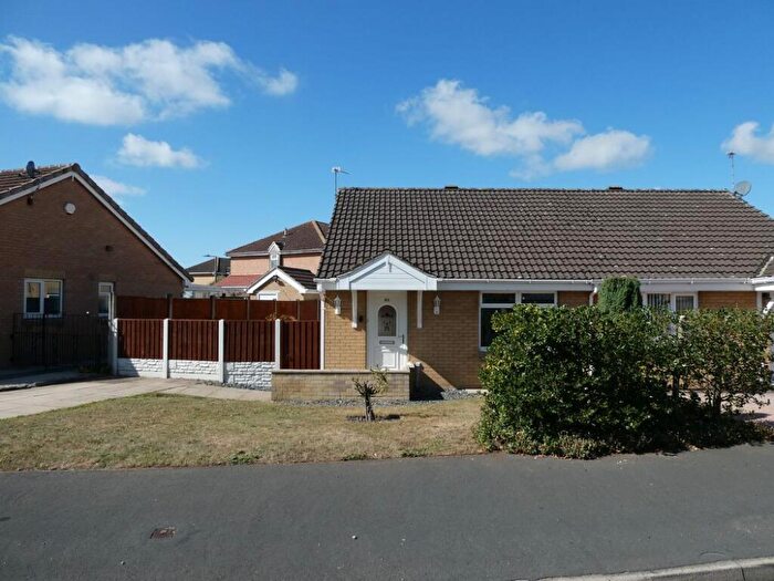 2 Bedroom Bungalow To Rent In Thorpehall Road, Edenthorpe, DN3