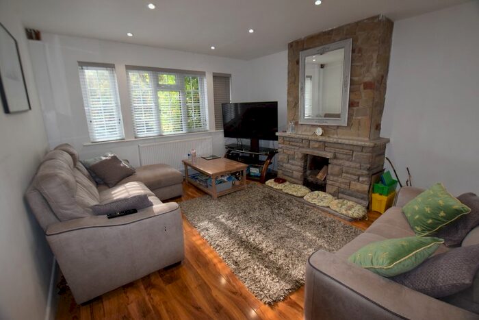 4 Bedroom Property To Rent In The Chase, Watford, WD18