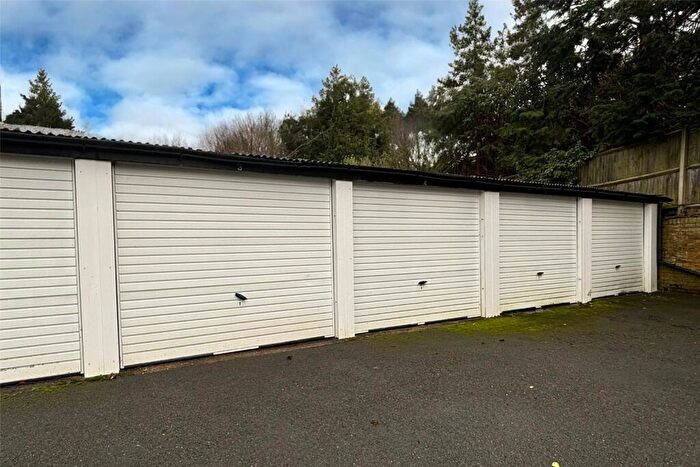 2 Bedroom Apartment To Rent In Belvedere Close, Esher, Surrey, KT10