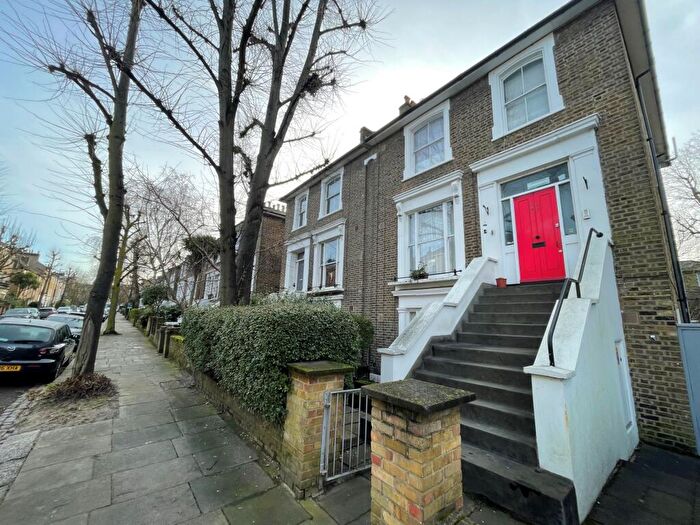 2 Bedroom Flat To Rent In Lawford Road, Kentish Town, NW5