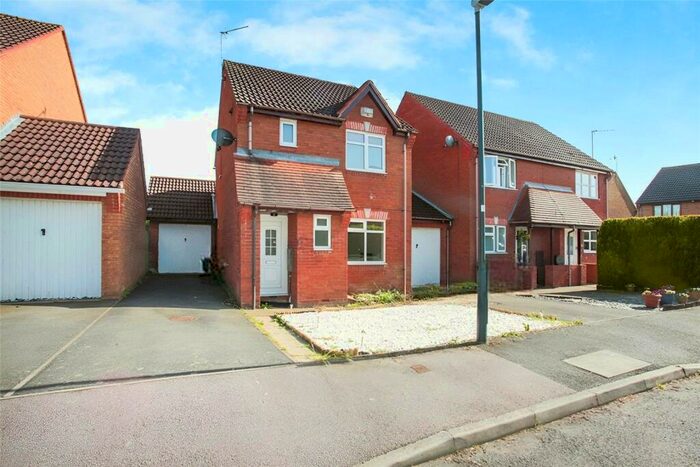 3 Bedroom Detached House To Rent In Exbury Way, Nuneaton, Warwickshire, CV11