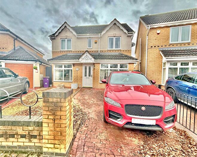 4 Bedroom Detached House For Sale In Constantine Way, Bilston, WV14