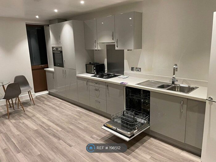 2 Bedroom Flat To Rent In St. Edmunds Court, Croydon, CR0